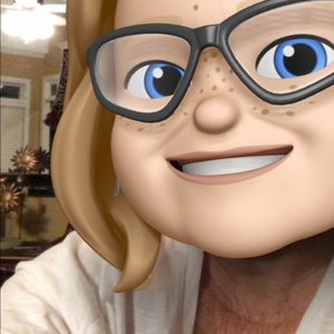 Meet your Posher, Angela